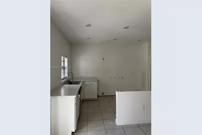 1137 SW 6th Ct, Florida City, FL 33034 - Photo 2