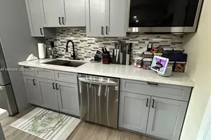 6609 SW 116th Pl, Miami, FL 33173 - Photo 12