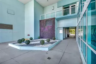 1900 N Bayshore Dr, Miami, FL 33132 - Photo 28