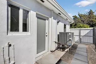 7320 S Waterway Dr, Miami, FL 33155 - Photo 4