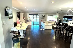 9189 NW 45th St, Sunrise, FL 33351 - Photo 2