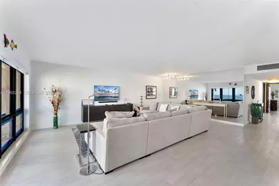 5100 N Ocean Blvd #916, Lauderdale by the Sea, FL 33308 - Photo 2