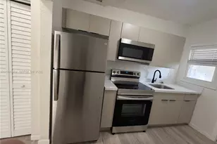 140 NW 13th St, Miami, FL 33136 - Photo 6