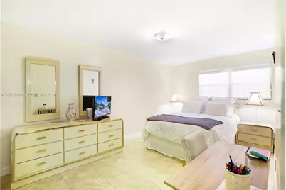 927 NE 199th St #104, Miami, FL 33179 - Photo 14