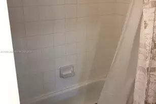 19801 E Country Club Dr, Aventura, FL 33180 - Photo 20