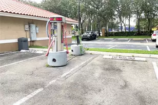 11631 SW 2nd St, Pembroke Pines, FL 33025 - Photo 38