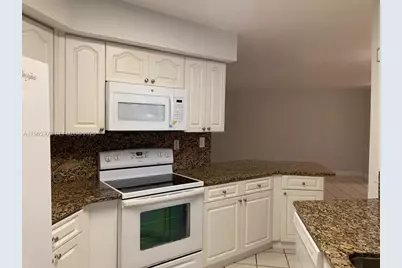 12447 NW 7th St, Miami, FL 33182 - Photo 8
