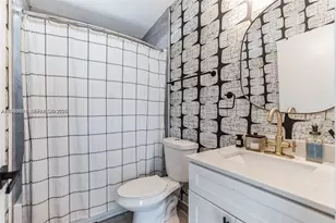 944 NW 64th St, Miami, FL 33150 - Photo 14