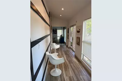 265 NE 151st St, Miami, FL 33162 - Photo 14
