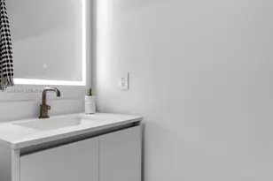 700 NE 24th St, Miami, FL 33137 - Photo 22