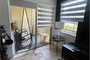 18308 NW 68th Ave, Hialeah, FL 33015 - Photo 4