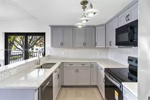 4705 SW 62nd Ave, Davie, FL 33314 - Photo 12