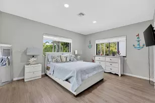 317 S Riverside Dr, Pompano Beach, FL 33062 - Photo 6