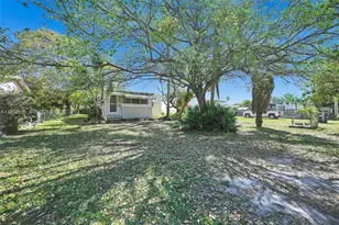 16901 SW 94th Ave, Palmetto Bay, FL 33157 - Photo 1