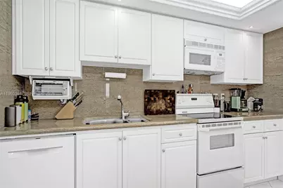 501 N Riverside Dr #802, Pompano Beach, FL 33062 - Photo 22