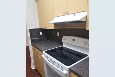 941 NE 169th St #216, North Miami Beach, FL 33162 - Photo 2