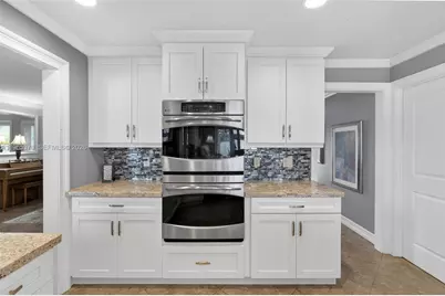 1910 NW 41st Street, Oakland Park, FL 33309 - Photo 16