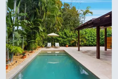 1737 SW 10th St, Miami, FL 33135 - Photo 16