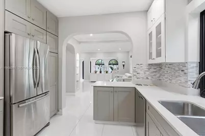 1737 SW 10th St, Miami, FL 33135 - Photo 30