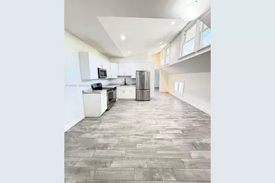 605 S J St #3, Lake Worth, FL 33460 - Photo 2