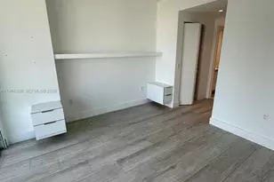 121 NE 34th St, Miami, FL 33137 - Photo 10