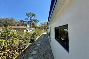 13550 NW 5th Ave, North Miami, FL 33168 - Photo 38