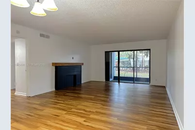 296 Racquet Club Rd #104, Weston, FL 33326 - Photo 6