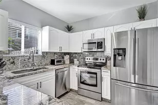 8518 SW 214th Ln, Cutler Bay, FL 33189 - Photo 12