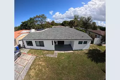 18441 NE 21st Ave, North Miami Beach, FL 33179 - Photo 2