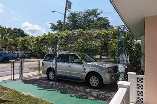 3740 W 5th Ct, Hialeah, FL 33012 - Photo 2