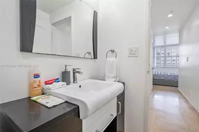 5601 Collins Ave #423, Miami Beach, FL 33140 - Photo 8