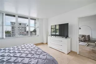 5601 Collins Ave, Miami Beach, FL 33140 - Photo 4
