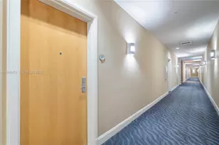 253 NE 2nd St, Miami, FL 33132 - Photo 12