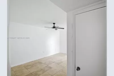 5050 NW 7th St #806, Miami, FL 33126 - Photo 30
