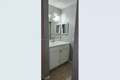 4030 NW 30th Ter #2, Lauderdale Lakes, FL 33309 - Photo 6