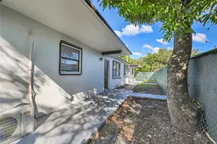 1710 NW 9th St, Fort Lauderdale, FL 33311 - Photo 14