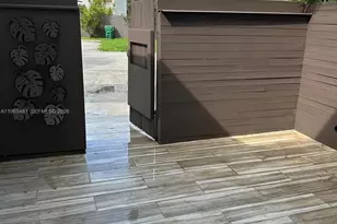 10916 SW 70th Terrace, Miami, FL 33173 - Photo 2