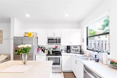 817 NE 211th St #0, Miami, FL 33179 - Photo 10
