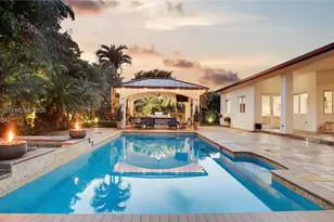 8050 SW 175th St, Palmetto Bay, FL 33157 - Photo 2