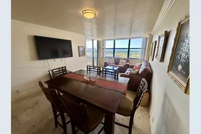 2555 Collins Ave #2006, Miami Beach, FL 33140 - Photo 4