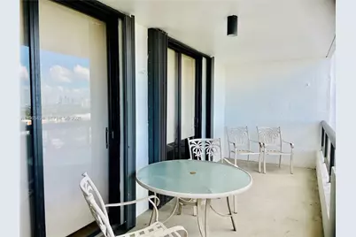 2555 Collins Ave #2006, Miami Beach, FL 33140 - Photo 2