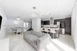 10530 NW 63rd Terrace, Doral, FL 33178 - Photo 12