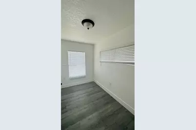1100 NW 75th St, Miami, FL 33150 - Photo 14
