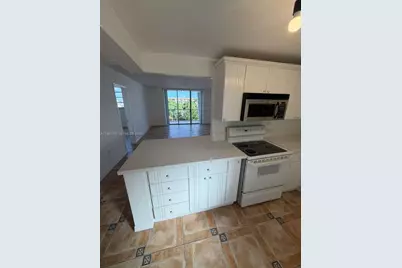 7850 Byron Ave #403, Miami Beach, FL 33141 - Photo 8