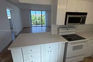 7850 Byron Ave, Miami Beach, FL 33141 - Photo 8