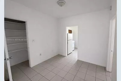 945 Bay Dr #1, Miami Beach, FL 33141 - Photo 4