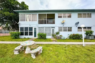 300 NE 191st St, Miami, FL 33179 - Photo 4