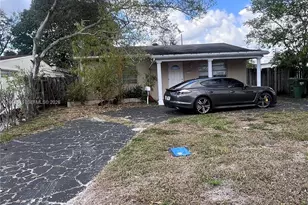 114 SW 67th Terrace, Pembroke Pines, FL 33023 - Photo 1