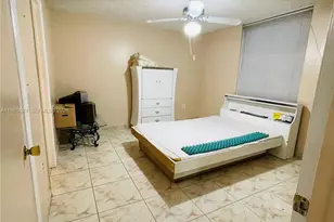 10000 NW 80th Ct, Hialeah Gardens, FL 33016 - Photo 12