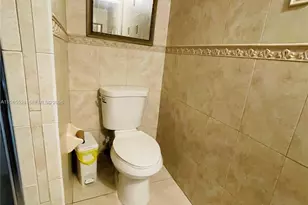 10000 NW 80th Ct, Hialeah Gardens, FL 33016 - Photo 8